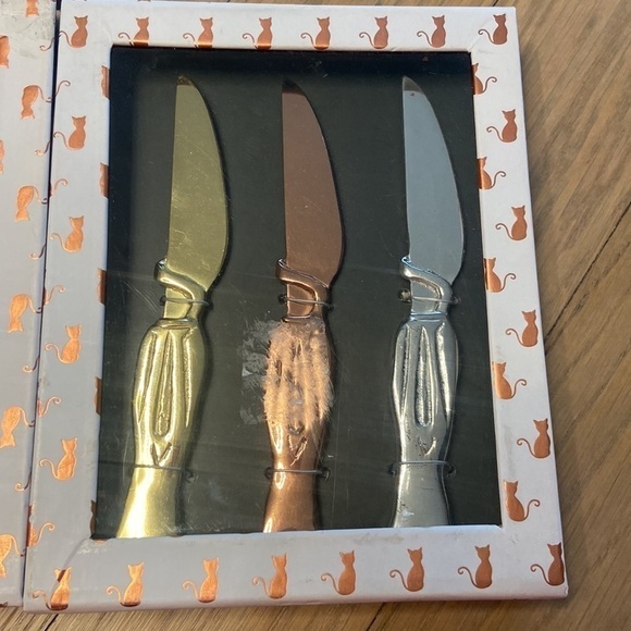 Anthropologie Mackenzie Cheese Knives - Picture 3 of 7